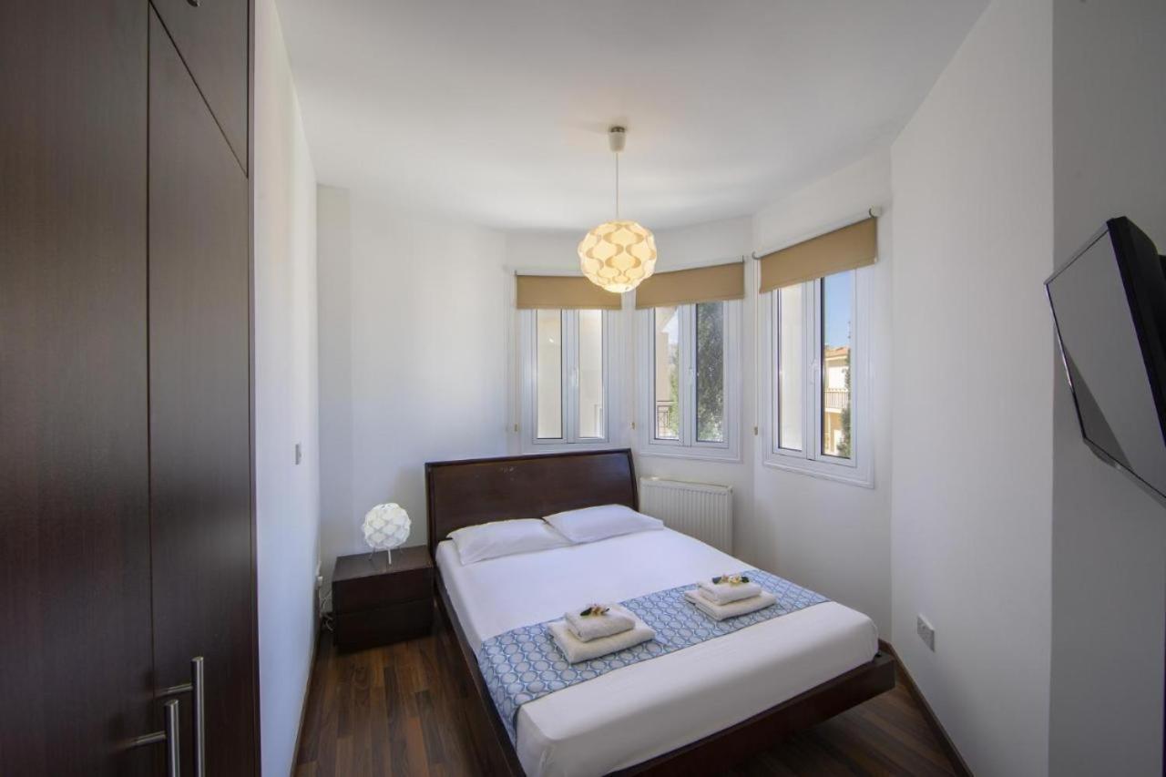 Tsokkos Family Villa - Pool Garden 2' Walk To Beach Πρωταράς Εξωτερικό φωτογραφία
