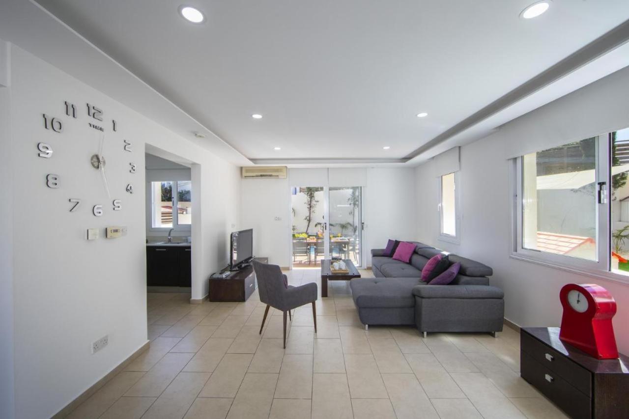 Tsokkos Family Villa - Pool Garden 2' Walk To Beach Πρωταράς Εξωτερικό φωτογραφία
